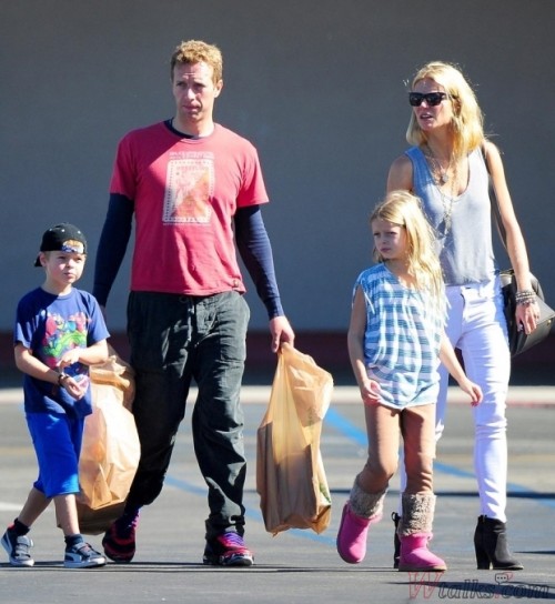 kris-martin-gvinet-peltrou-i-ih-dvoe-detey-eppl-i-mozes[1]