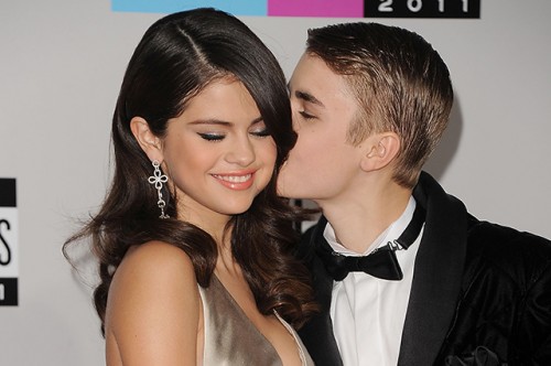 2011 American Music Awards - Arrivals
