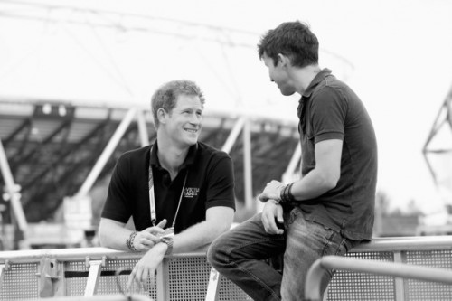 James+Blunt+Prince+Harry+Behind+Scenes+Invictus+HPOR0EcJVnql[1]