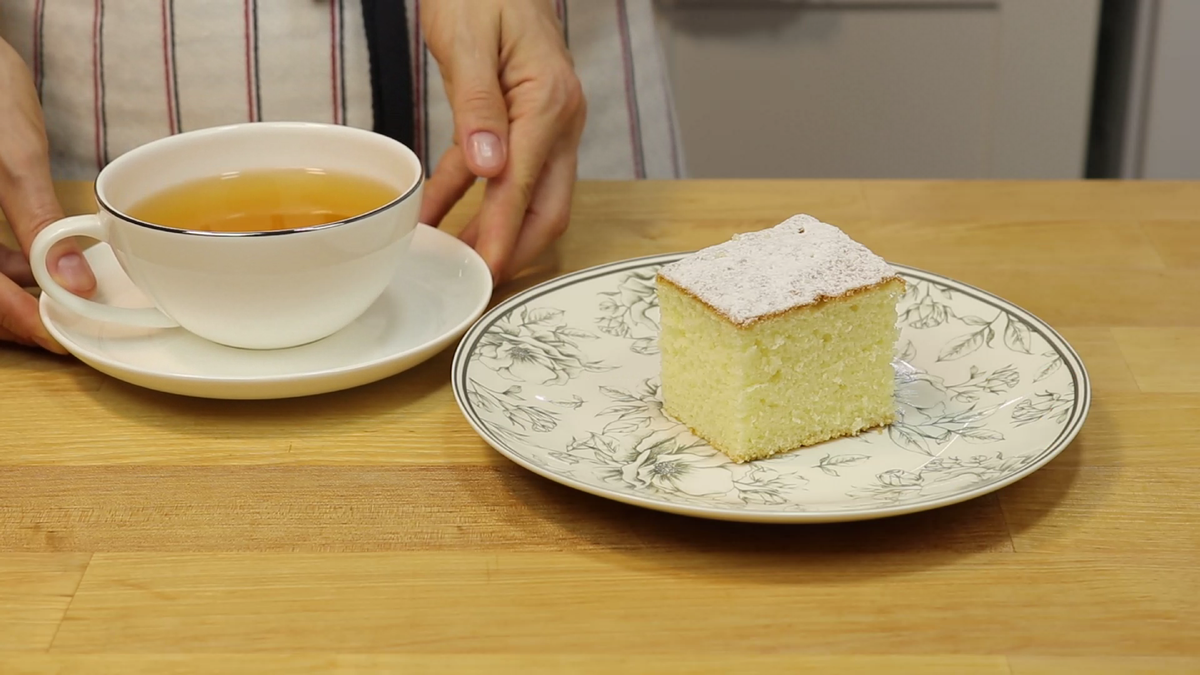 Готовлю знаменитый горячий молочный пирог (Hot Milk Cake)или пирог на горячем молоке, и пирог и бисквит
