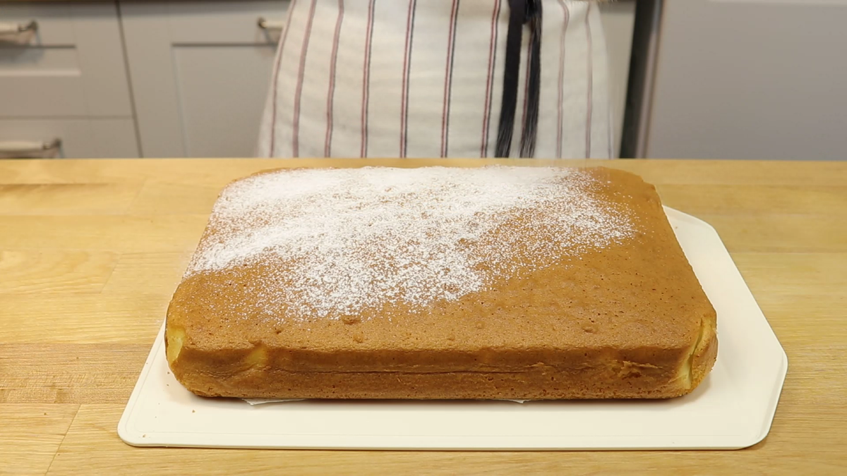 Готовлю знаменитый горячий молочный пирог (Hot Milk Cake)или пирог на горячем молоке, и пирог и бисквит