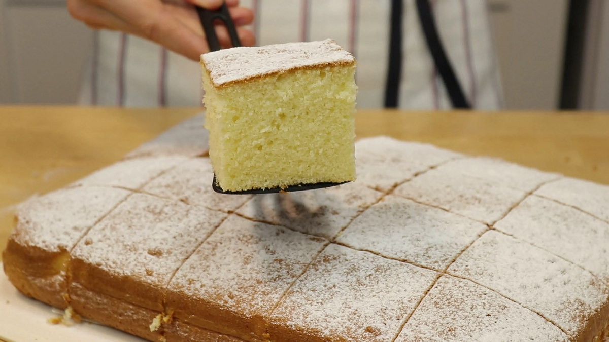 Готовлю знаменитый горячий молочный пирог (Hot Milk Cake)или пирог на горячем молоке, и пирог и бисквит